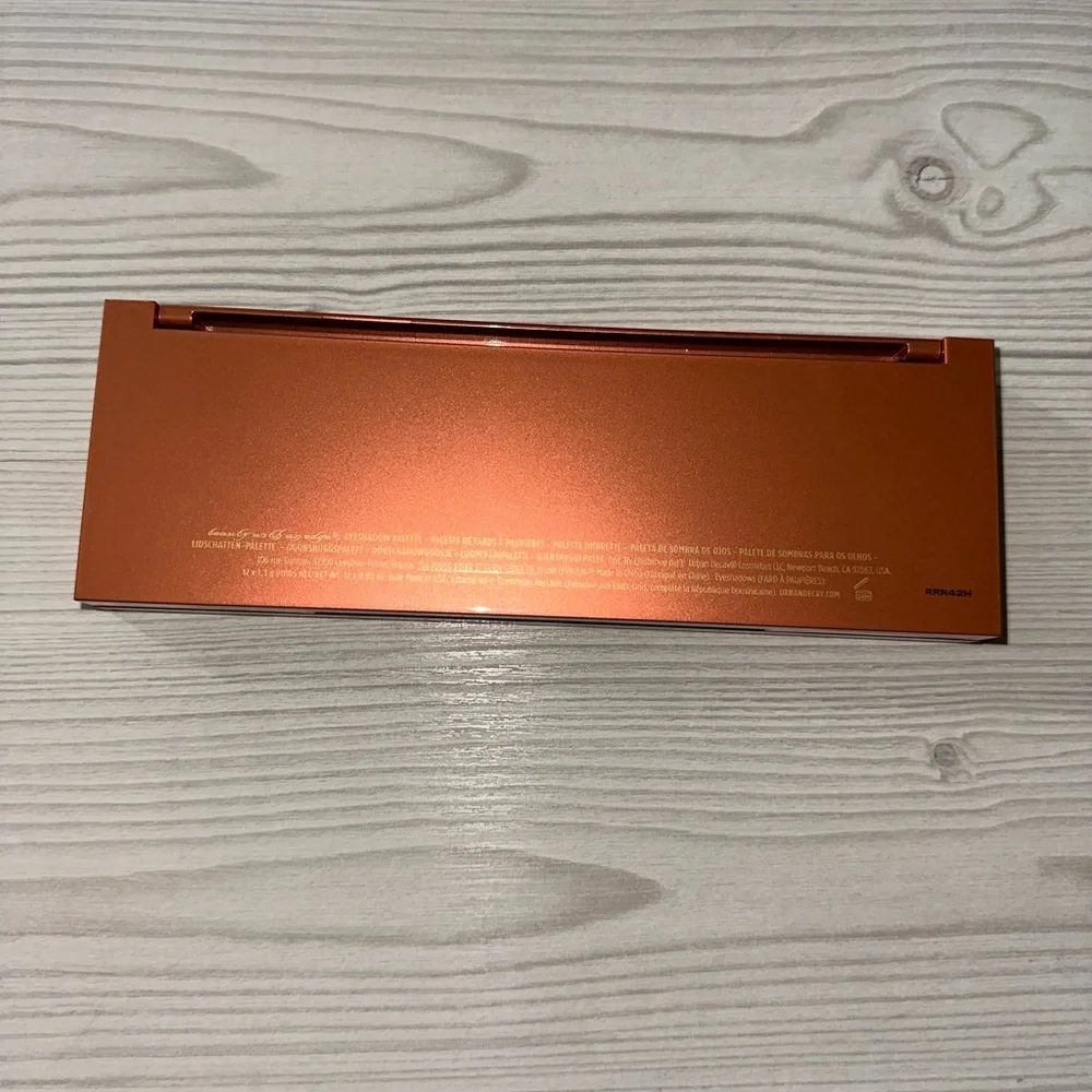 Urban Decay Naked Heat Palette - Copper & Gold Ombre - Picture 2 of 5